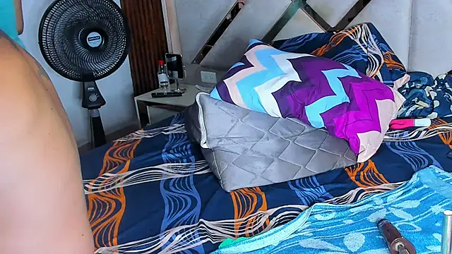 Couple_Gold69 webcam