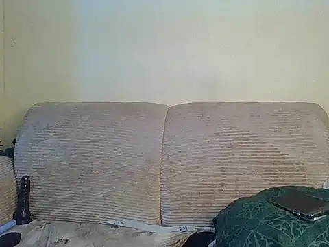 Lil_miss_chubby live cam on StripChat