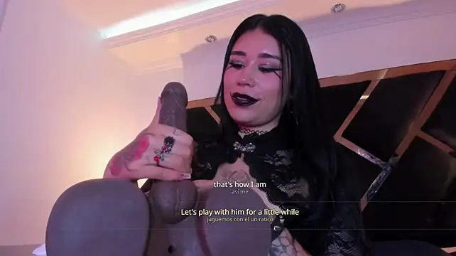 SusanVilla live cam on StripChat