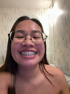 Ponthip live cam preview