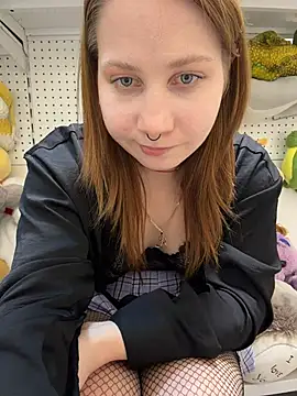 SlavicCandy live cam on StripChat