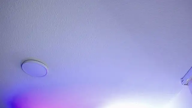 _Charlotte_Collins_ live cam on StripChat