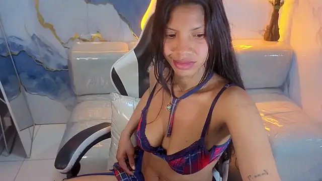 emily_smith_t live cam on StripChat