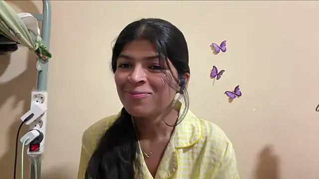 NgaMuszar live cam on StripChat