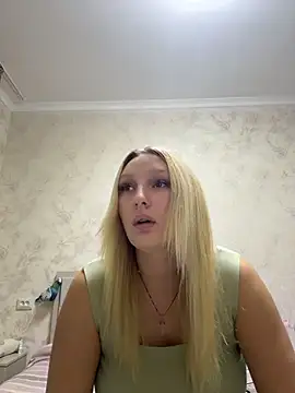 Kleo_Key live cam on StripChat