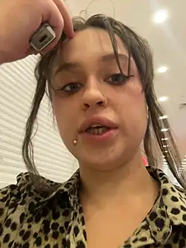 double_troubles live cam on StripChat