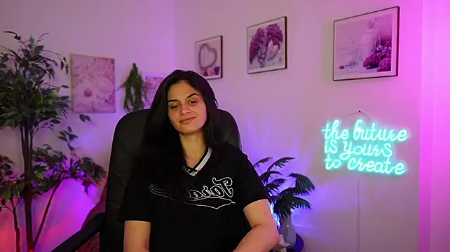 Hanna_Rai live cam on StripChat