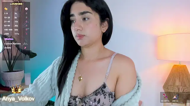 Anya_Volkov live cam on StripChat