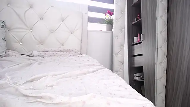infinitysex1 live cam on StripChat