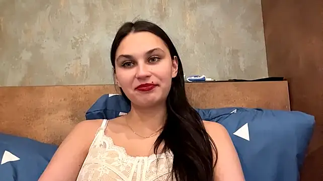 HyonVessella live cam on StripChat