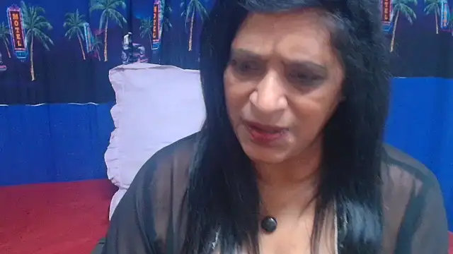 INDIANFUSION live cam on StripChat