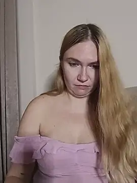 KisaVixen live cam on StripChat