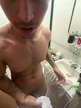 KAIRUIZ live cam on StripChat