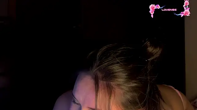 Kinderpi live cam on StripChat