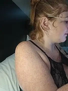 nakedgarbageperson live cam on StripChat