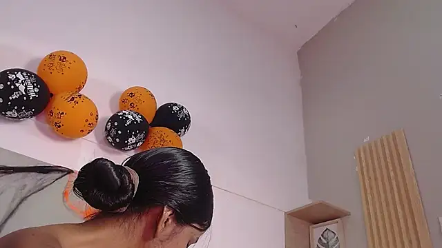 queen_adhara live cam on StripChat