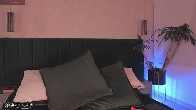 Giselle_royy live cam on StripChat