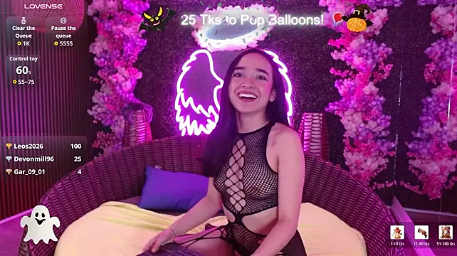 Dolce_violet live cam on StripChat