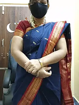 Tamil_white_beauty live cam on StripChat