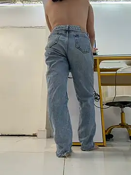 Yasmina_Noir webcam