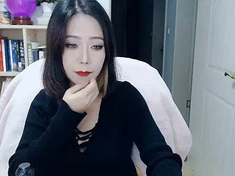 icecakemoonice live cam on StripChat