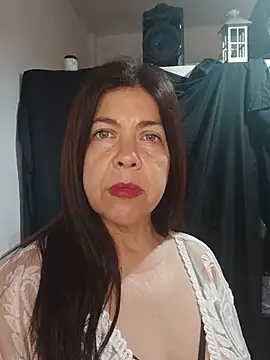 Elybeth2025 live cam on StripChat