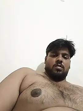 Hornyydoggg live cam on StripChat