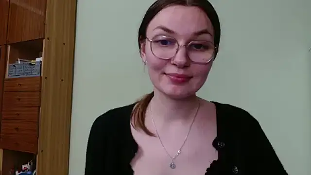 LooveELLYx live cam on StripChat