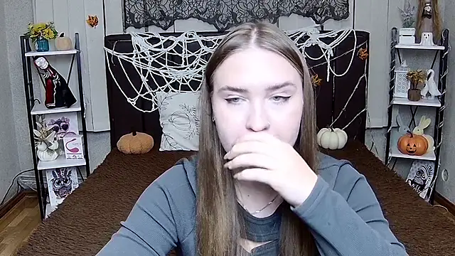 LauraHlot