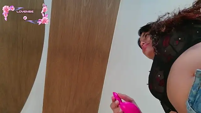 renataleclair (F young) - I drool and lick the head of ur cock 🍆