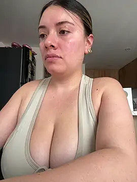 valery_mora Live Webcam on Stripchat