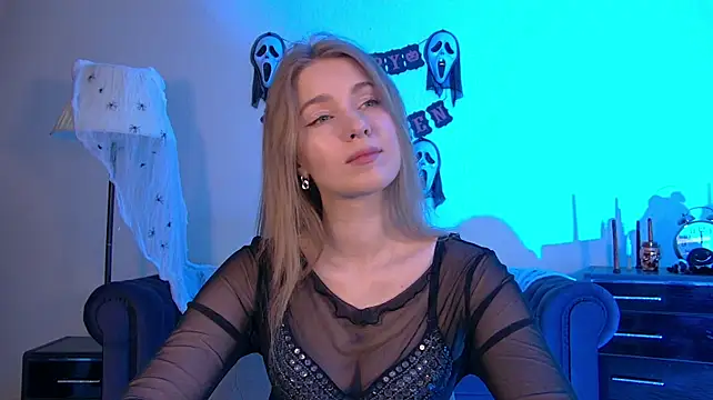 CasandraMarc live cam on StripChat