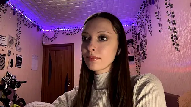 LoretaRosek live cam on StripChat