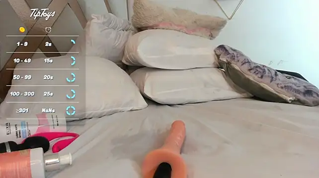 CharloteEvans__