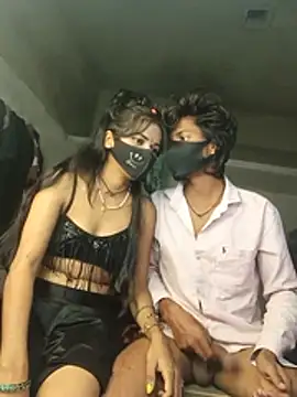 Romantic-couple10 live cam