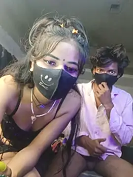 Romantic-couple10 live cam