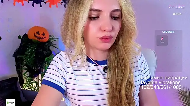 cute_cake (F young) - dildo pussy