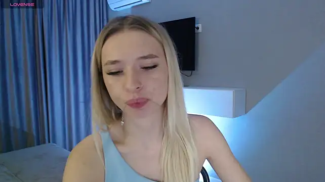 Emily_Hartt
