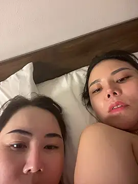 edges- live cam on StripChat