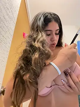 Monica17 webcam