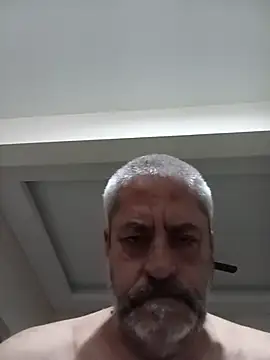 Abueloexhibicionista live cam
