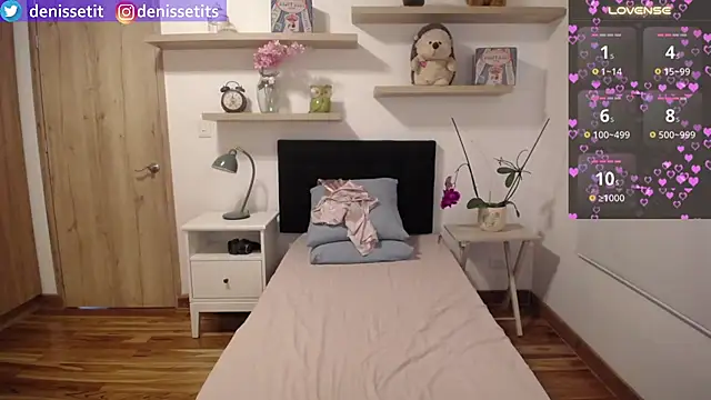 DenisseTits webcam