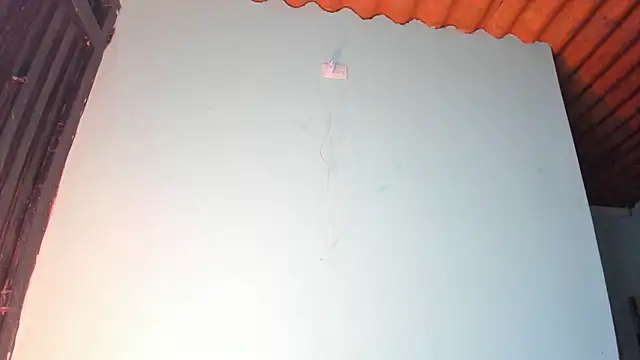 Modèle: REINA_ADAHARA