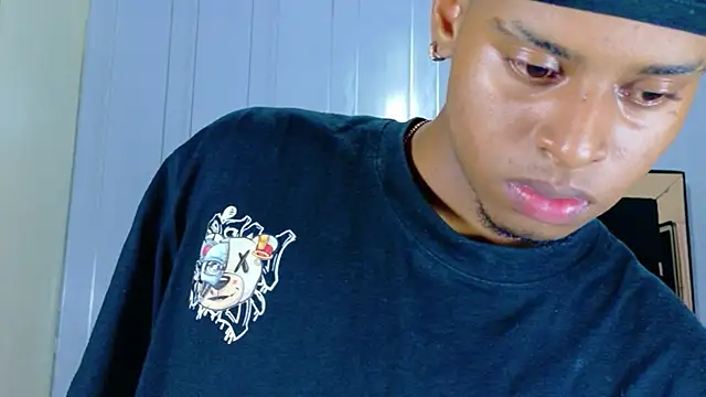 joel_embid live cam on StripChat