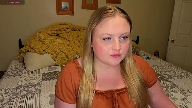 Phatassblonde live cam on StripChat