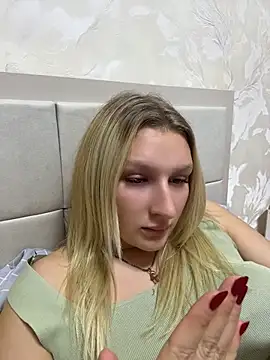 Kleo_Key live cam on StripChat
