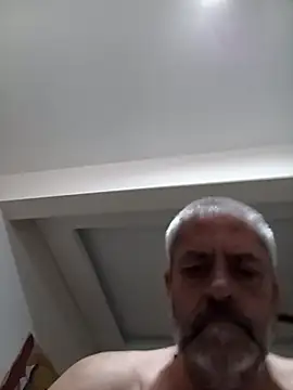 Abueloexhibicionista live cam
