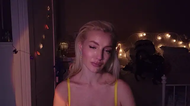 MauiBae live cam on StripChat