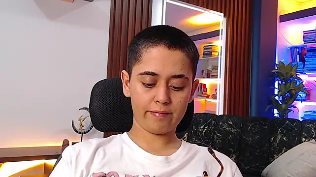 sara_foox1 (F young) - spank ass x5