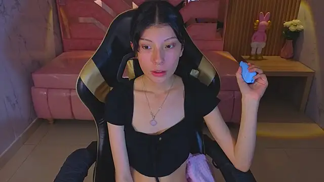 emma___s live cam on StripChat